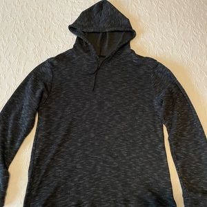 Black pullover hoodie size M